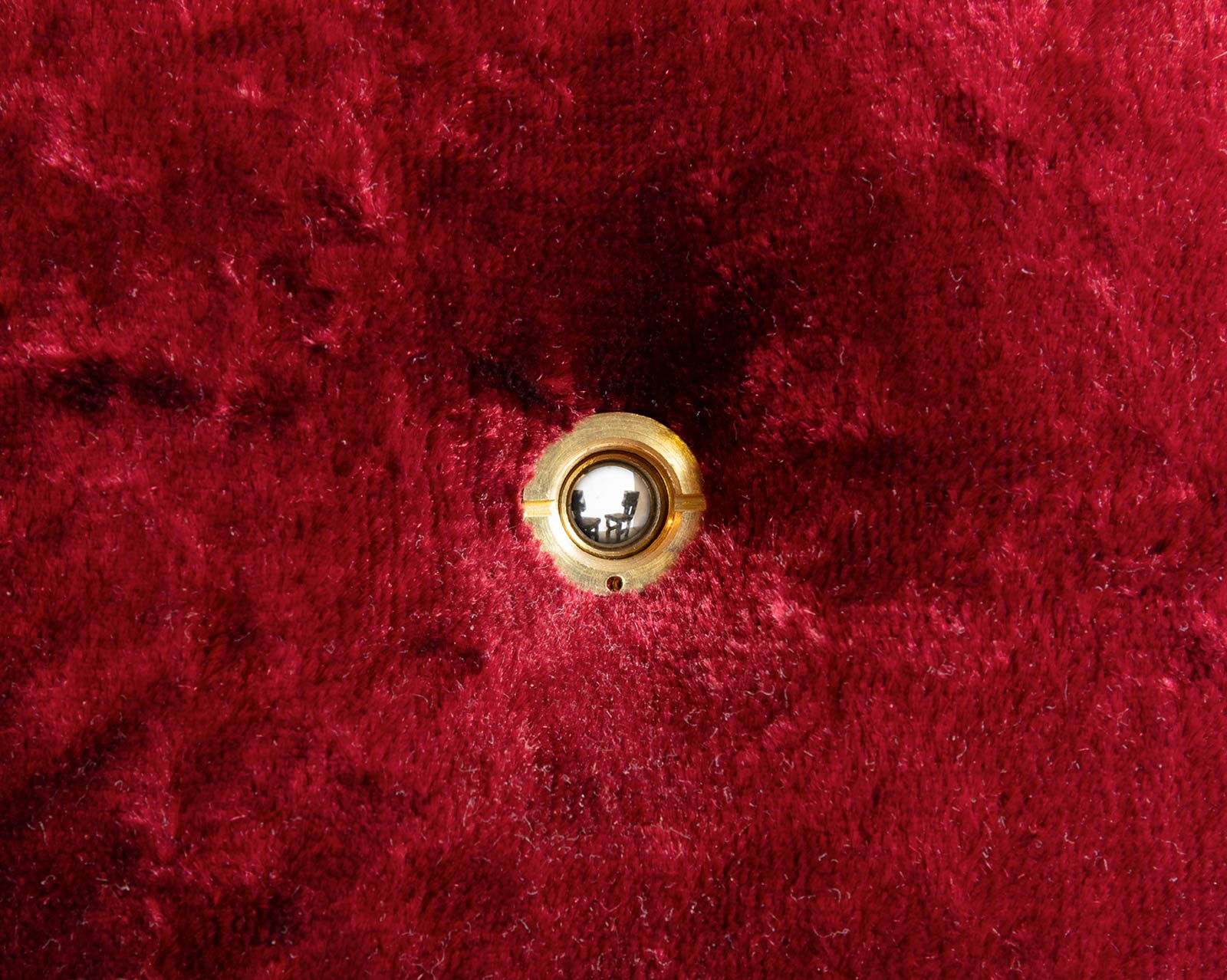 brass, galvanized sheet, velvet fabric, peep hole door viewer 25 × 25 × 50 cm unica